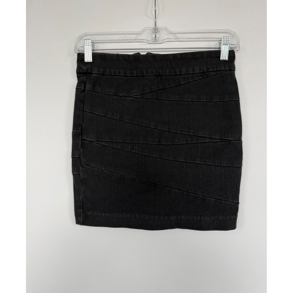 Blank NYC Black Denim Bandage Mini Skirt Size 26 Tiered Zip Back 01K-7057‎